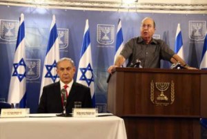 "Israeli Prime Minister Benjamin Netanyahu and Defense Minister Moshe Ya'alon"